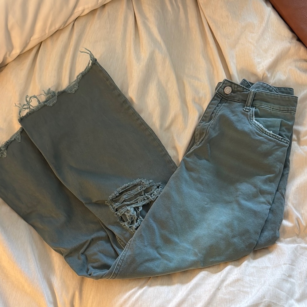 Vervet Distressed Blue Jeans